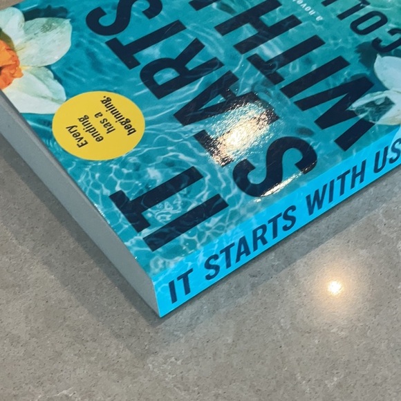 🌻 3/$13 Colleen Hoover - Picture 8 of 10